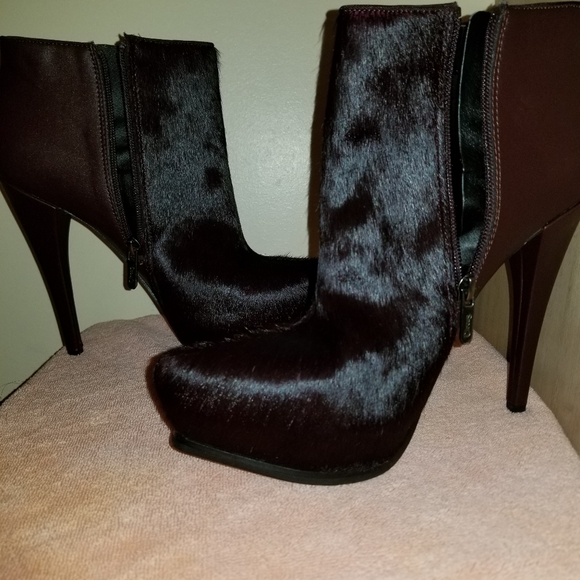 Boots - Picture 4 of 7